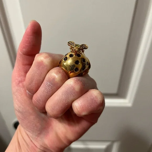 Alexander McQueen Gold Bee Skull Ring with Black and Red Accents - Picture 6 of 9